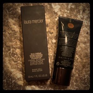 Laura mercier  photo edition foundation in Nutmeg